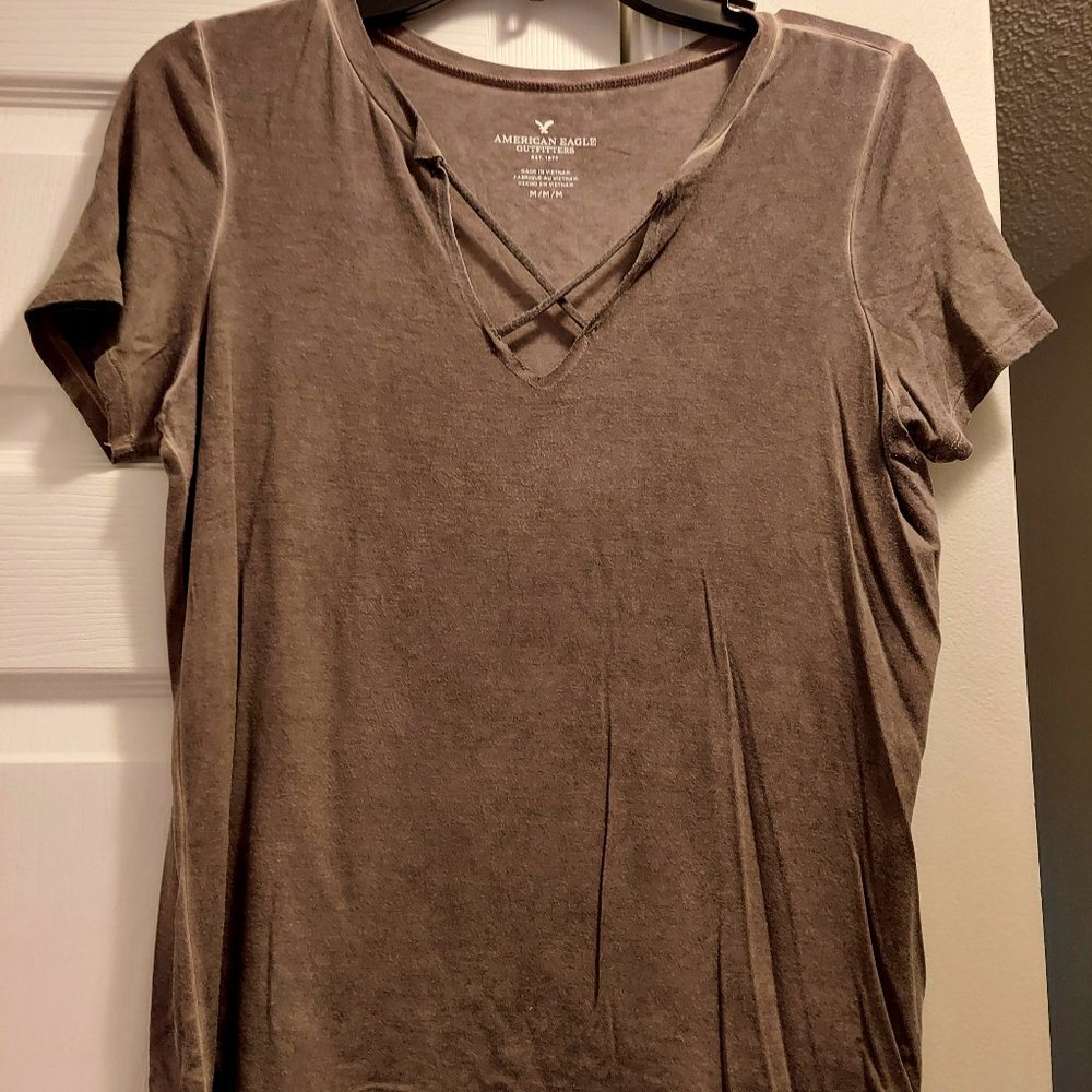 American Eagle Outfitters tee-shirt